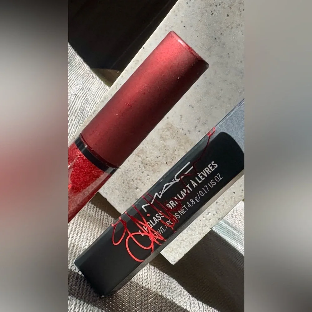 MAC x Rihanna - Viva Glam Lipglass - LIMITED-EDITION✨ 🍒 - Picture 5 of 10